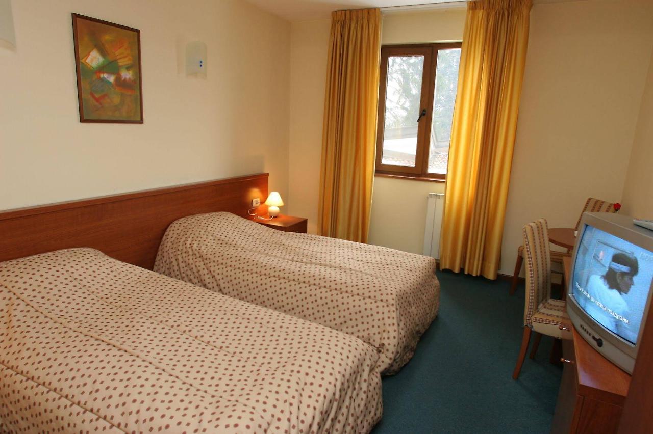 Hotel Pirin Bansko Bagian luar foto