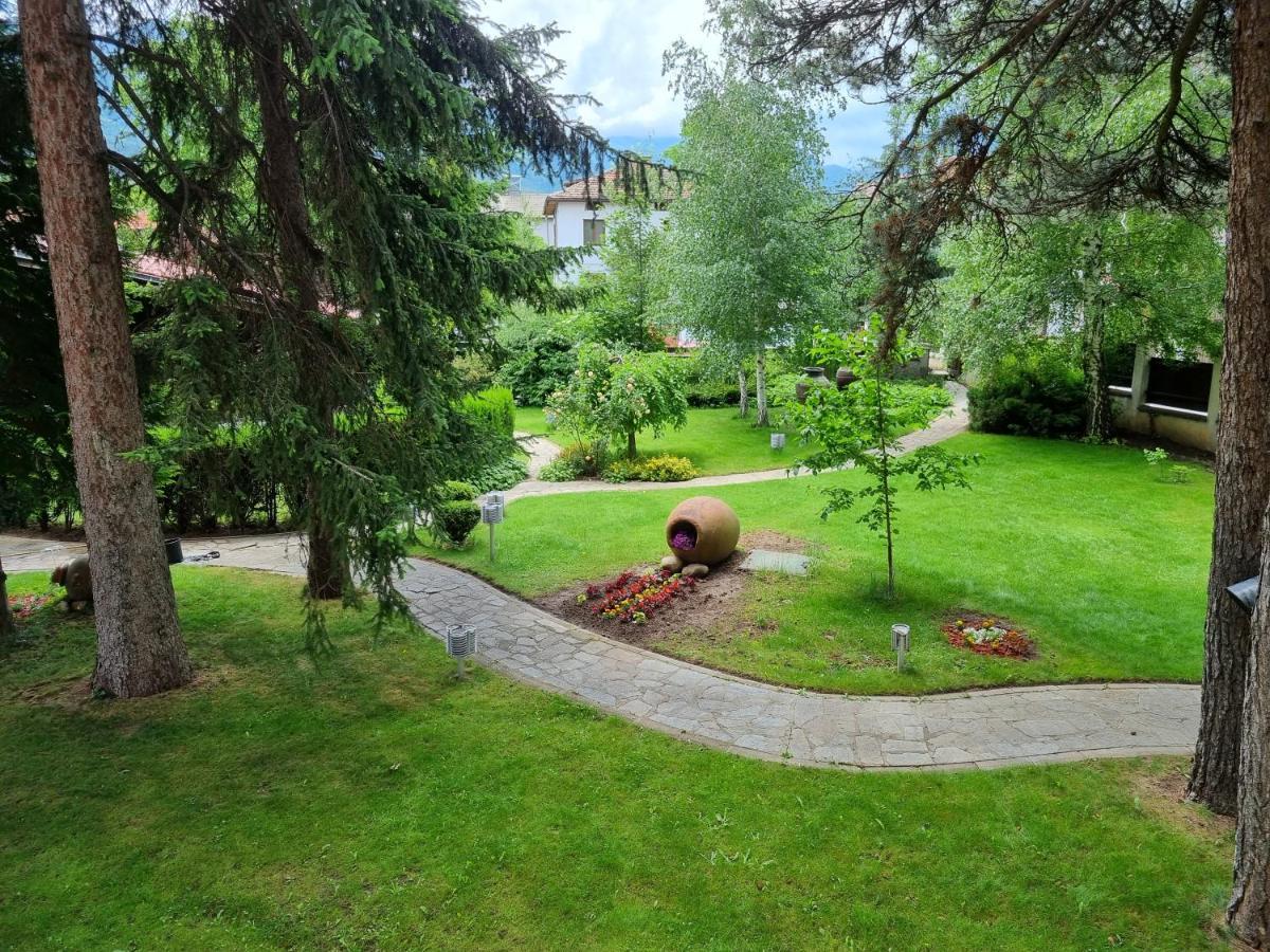 Hotel Pirin Bansko Bagian luar foto
