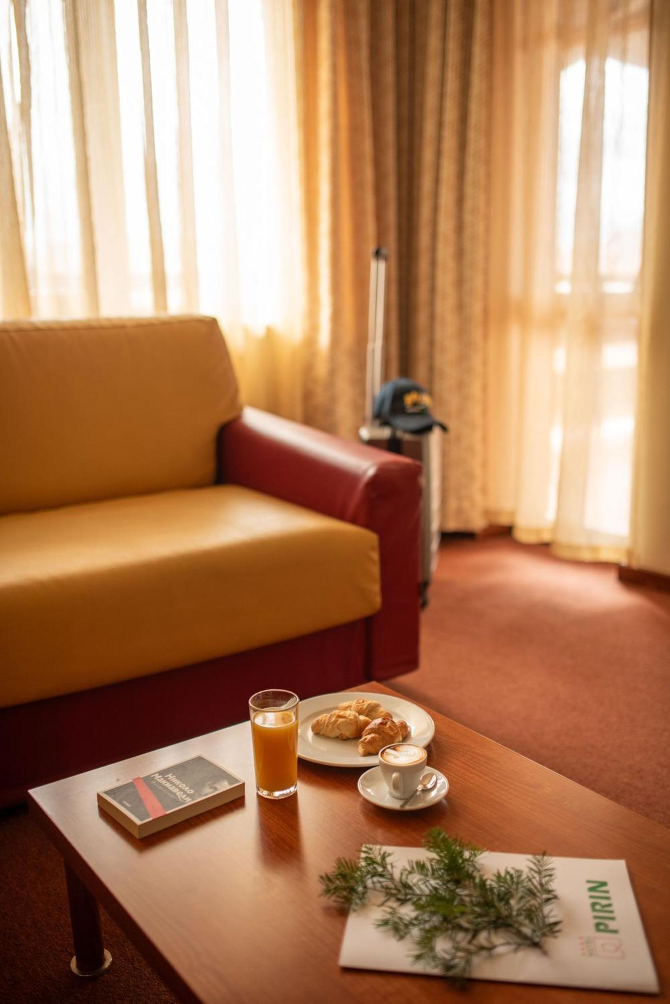 Hotel Pirin Bansko Bagian luar foto