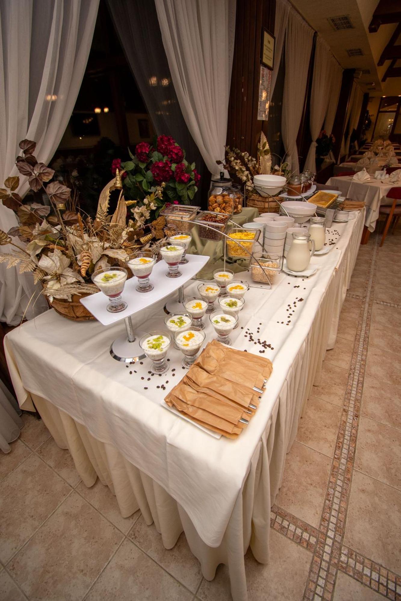 Hotel Pirin Bansko Bagian luar foto